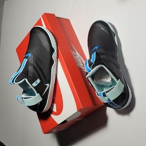 Nike zoom pulse womens size 9